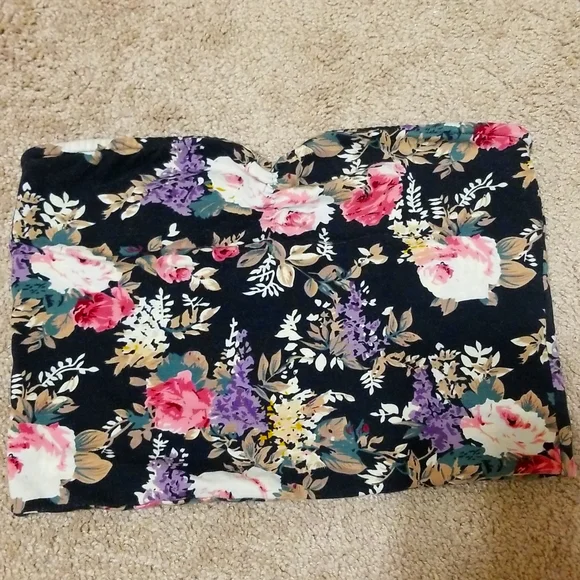Assorted Patterned Tube Tops - Picture 2 of 4